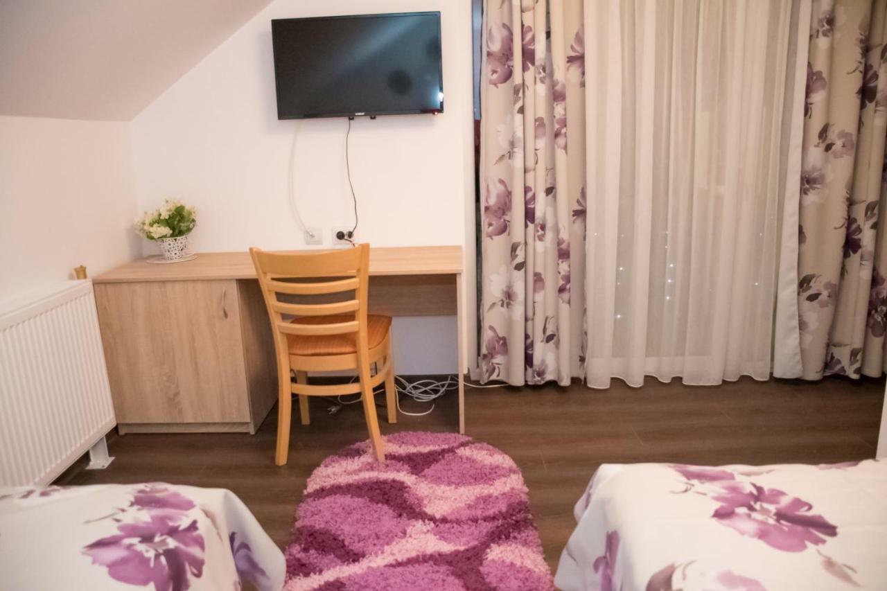 Vila Club Dioda Cicanesti Ngoại thất bức ảnh